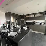 Tres Beau Duplex Avec Jacuzzi Privatif Apartamento Mandelieu