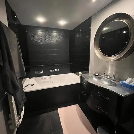 Tres Beau Duplex Avec Jacuzzi Privatif Apartamento *
