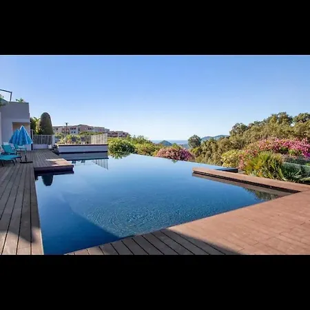 Tres Beau Duplex Avec Jacuzzi Privatif